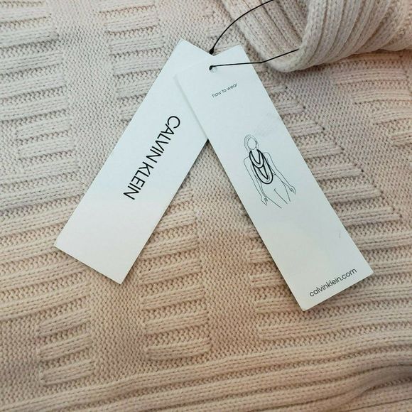 Light Pink Calvin Klein Infinity Scarf Wrap NWT - Picture 5 of 5